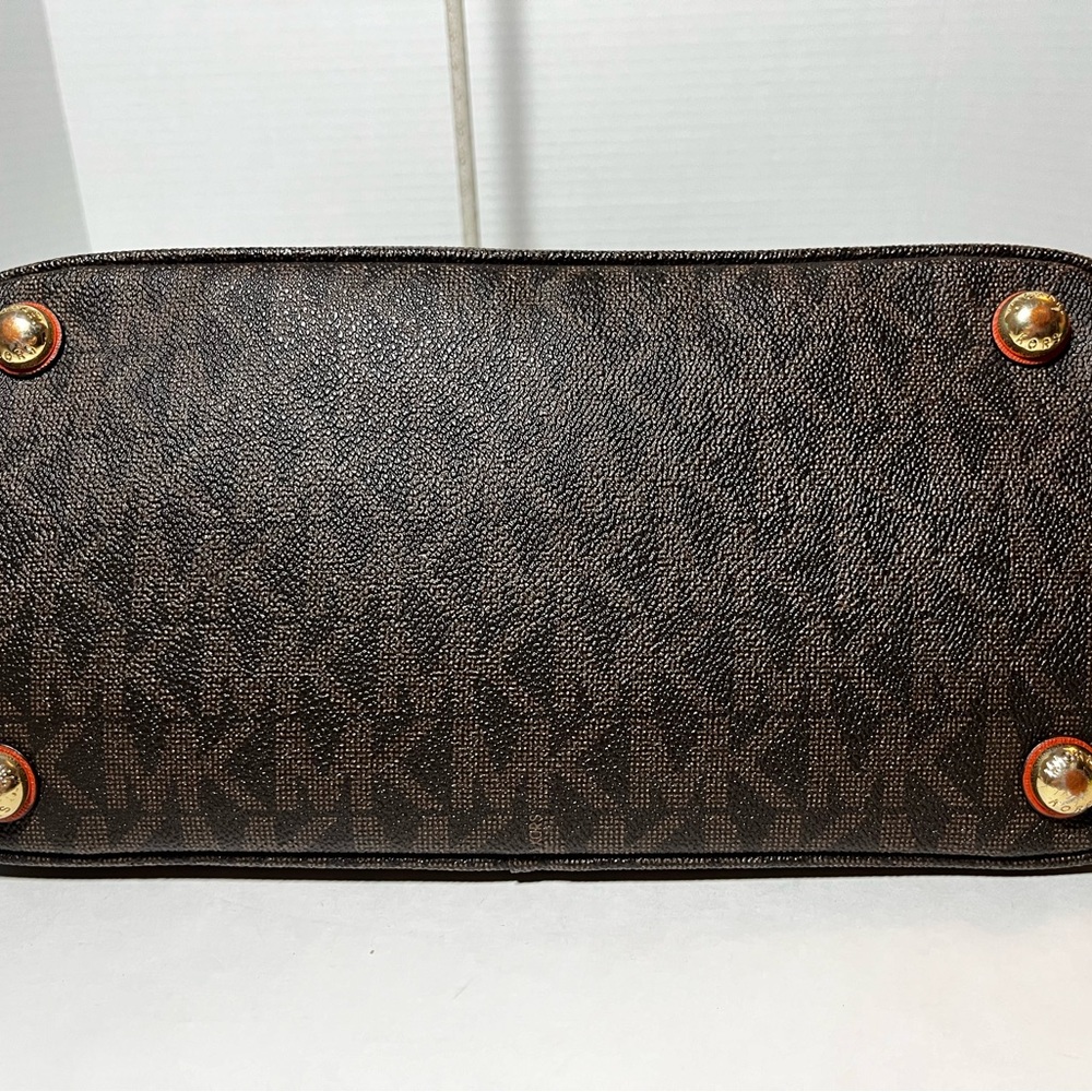 Michael Kors Jet Set Logo Tote - Brown - Picture 9 of 10